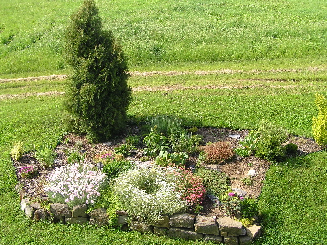 skalka koncem května